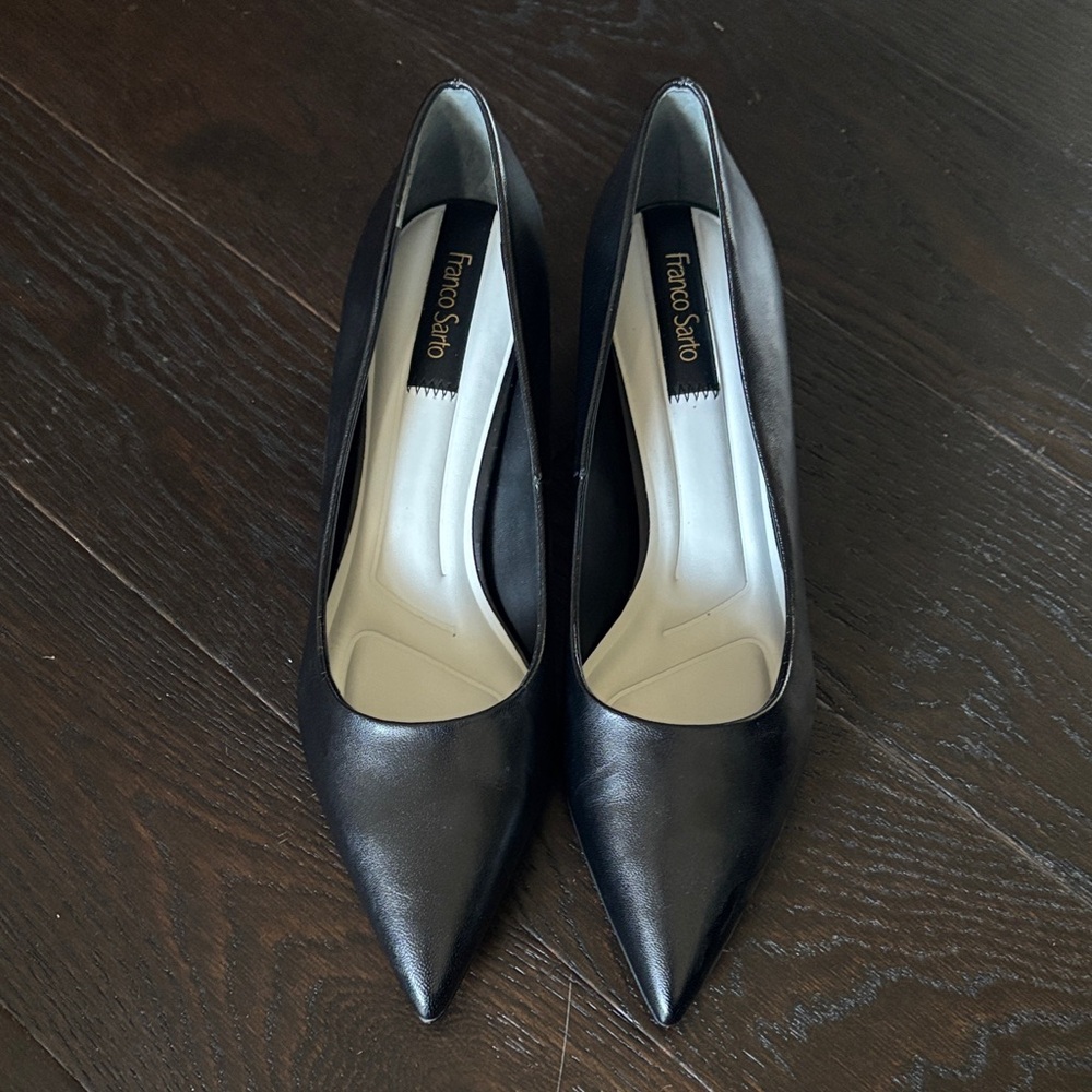 Franco Sarto sz 9 Classic Black Pointed Toe Heels Office Work Shoes
